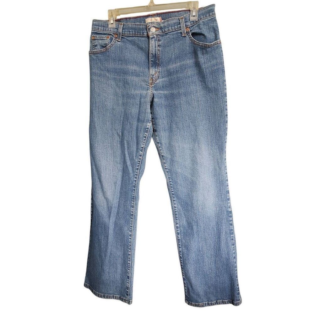 Vintage Levi’s Women’s Size 14 Relaxed Bootcut 550  Blue Jeans